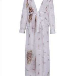 House dress in white with leopard print with sash
